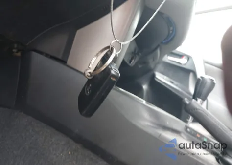 2018 Toyota Rav4 Hybrid Xle z USA, uszkodzony, nr VIN JTMRJREV1JD193220